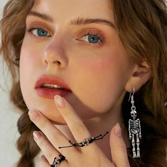 Gothic Skeleton Dangle Earrings Silver - Picture 4 of 11